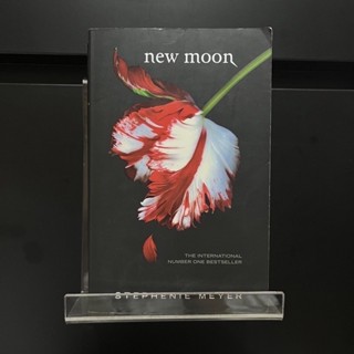 New Moon - Stephenie Meyer (ร้านหนังสือมือสองภาษาอังกฤษ Gekko Books)