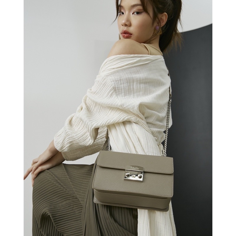 ส่งต่อ กระเป๋า Labella : รุ่น Luna M สี Smoke Grey