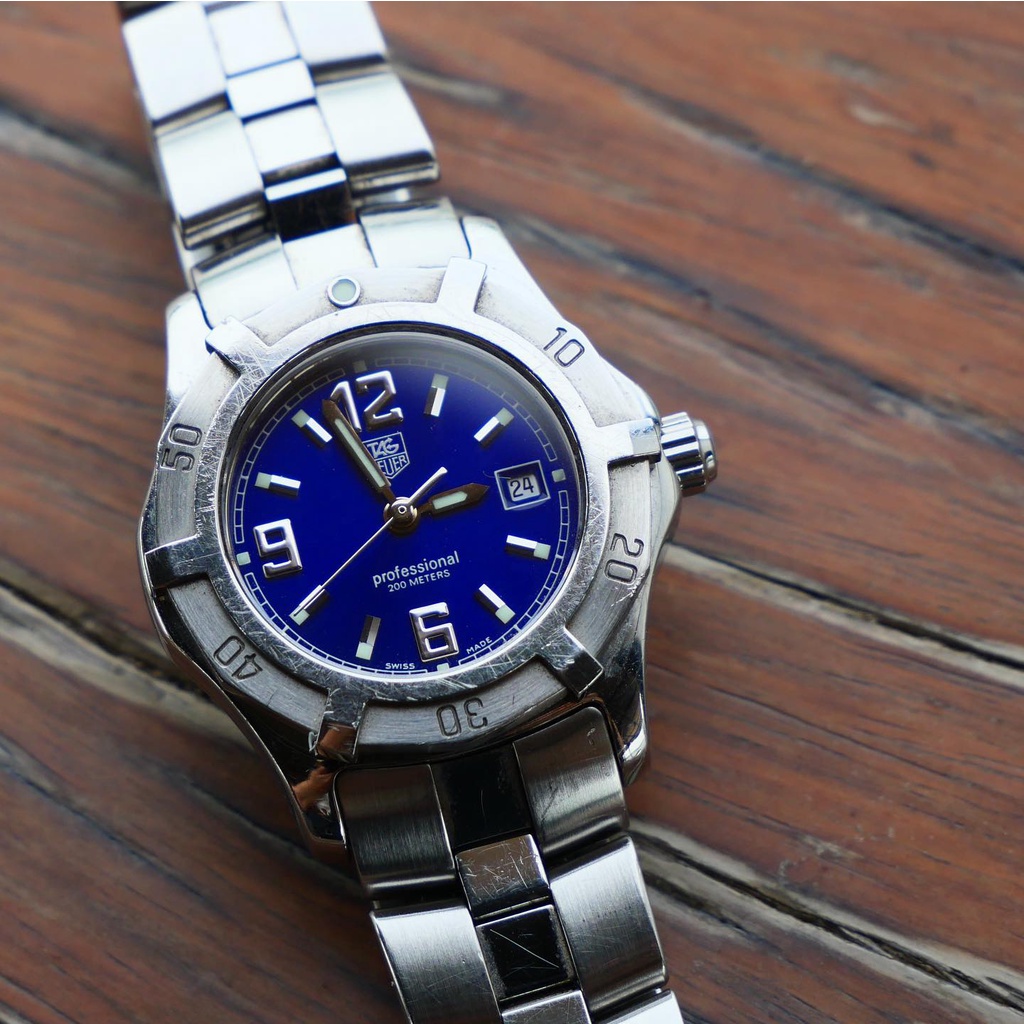 Vintage Tag Heuer Professional 200m Quartz WN1312 Date blue dial stainless lady size 29 mm Swiss Made