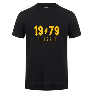 เสื้อยืดแขนสั้น พิมพ์ลาย Born In 1979 Fathers Day ของขวัญวันเกิด สําหรับผู้ชาย 40 ปี