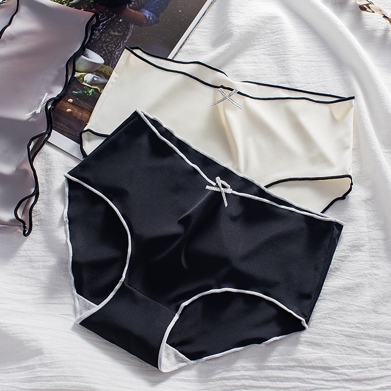 สินค้าพร้อมส่งจากไทย💥LoveIs Bra💥(N722) กางเกงในไร้ขอบแฟชั่นเกาหลีลายหัวใจ น่ารักสวมใส่สบาย