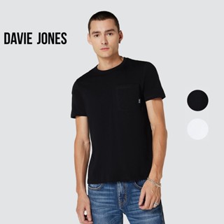 DAVIE JONES เสื้อยืดสีพื้น คอกลม ผ้าคอตตอน ทรง Regular Fit สีดำ สีขาว สีเทา สีน้ำตาล Basic Regular fit T-Shirt in black white grey brown BA0004BK WH GY BR