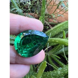 Synthetic Lab Green Emerald pear 13x18 - 11cts