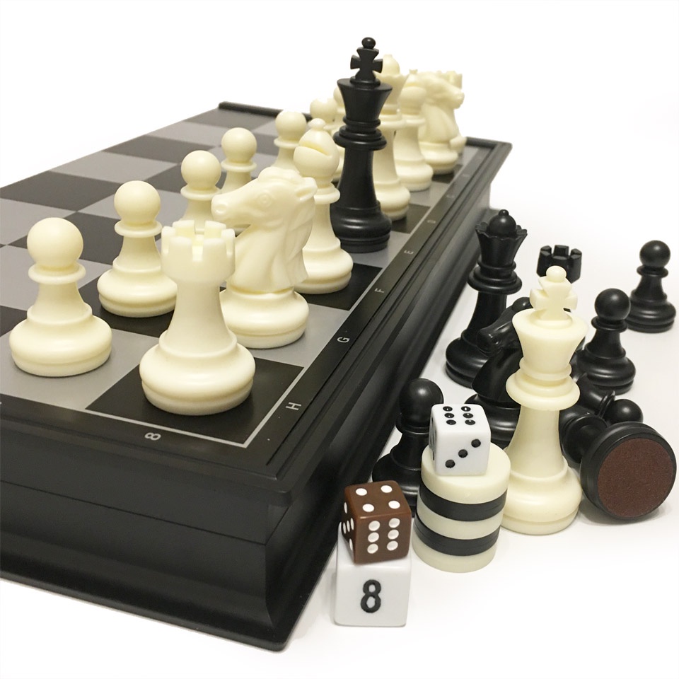 Chess and Checkers and Backgammon 3 in 1 Plastic Chess Set Travel Chess Game Magnetic Chess Pieces Folding Chess Board G