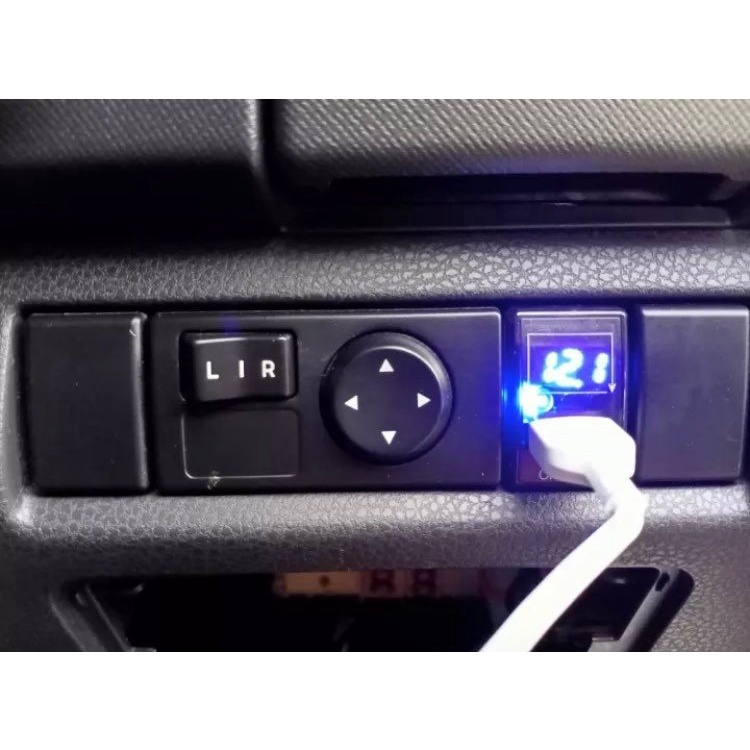 USB + วัด Volt Meter ตรงรุ่น All New Isuzu V-CROSS ปี 2012-2019 พร้อมปลั๊กตรงรุ่น พร้อมส่งจากไทย ราคา ถูกที่สุด ดีลบีเคเค แกลเลอรีภาพที่ 4