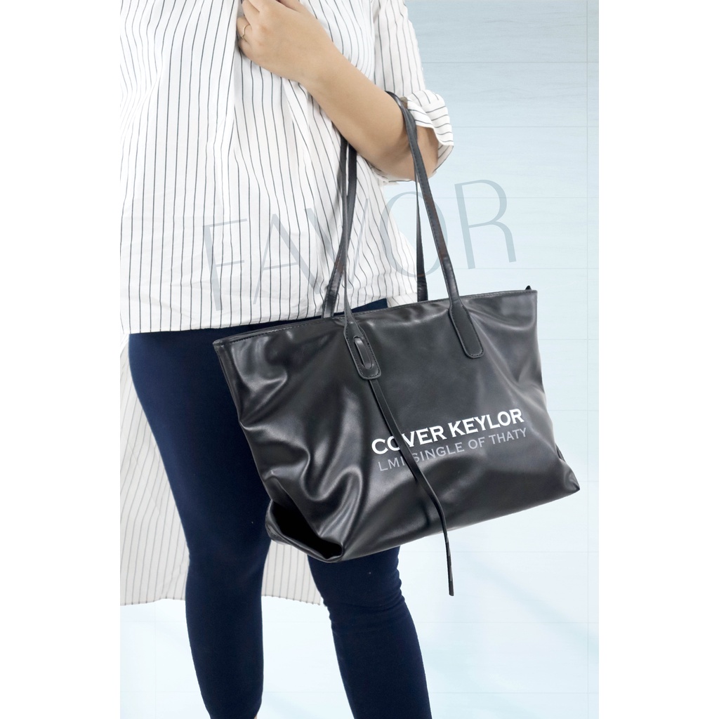 FAVOR - กระเป๋าโท้ตนําเข้าวัสดุแข็งแรงเรียบเนียน