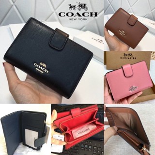 Coach  MEDIUM CORNER ZIP WALLET IN CROSSGRAIN LEATHER