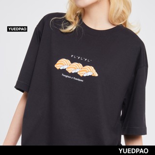 Yuedpao x Toogton ผ้าหนาทรงสวย ยับยากรีดง่าย รับประกันไม่ย้วย 2 ปี เสื้อยืด Oversized  Salmon sushi set Black&amp;White