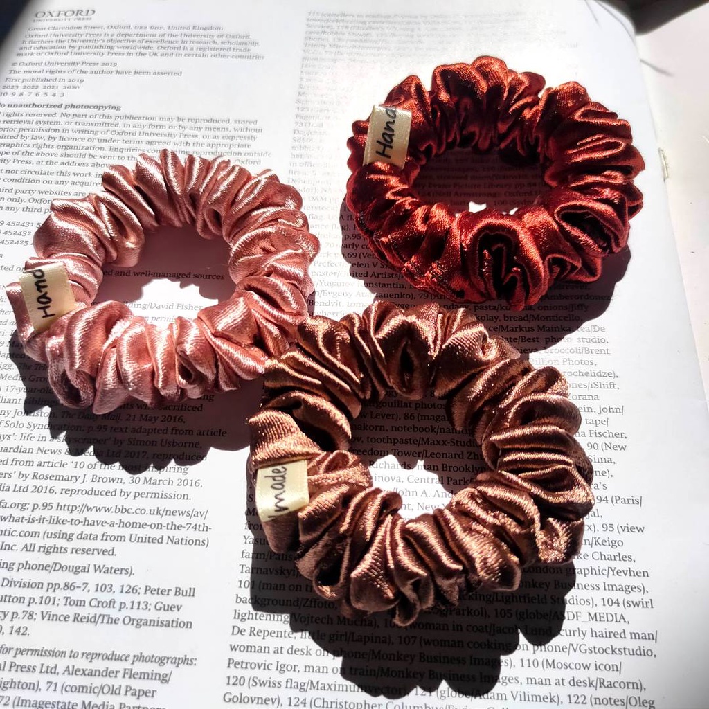ยางรัดผม Sunny Scrunchies (Mini) Collection Satin Bella  มีมากกว่า20สี ไม่กินผม ไม่ตึงเกินไป