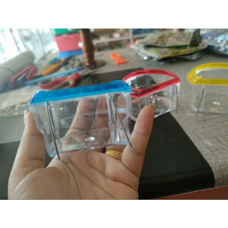 12ใบถ้วยน้ำถ้วยอาหารนกแบบตะขอลวด