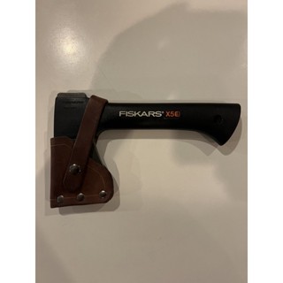 Fiskars X5 with Custom Leather Sheath (Used, Like new)