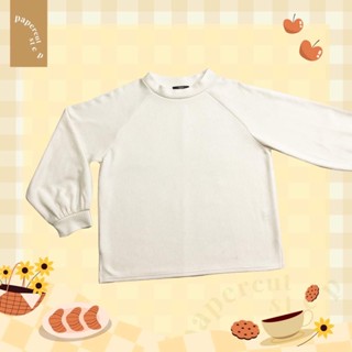 Papercutstep | ไหมพรมสีขาวแขนพอง