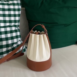 Canvasy Pleats Bag - Chinnamon กระเป๋าพลีทแคนวาส