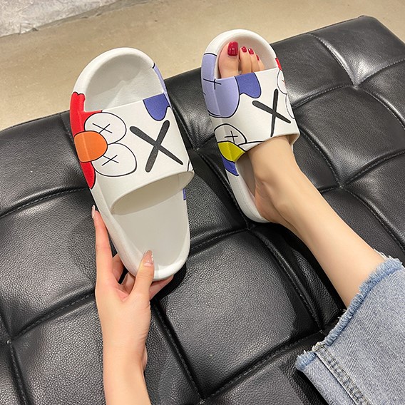 LGShoes สินค้าขายดี👑รองเท้าแตะแฟชั่น ลายการ์ตูนสีสันสดใส มีให้เลือกจุก 3 ลาย  🌷สวยน่ารักมากๆ