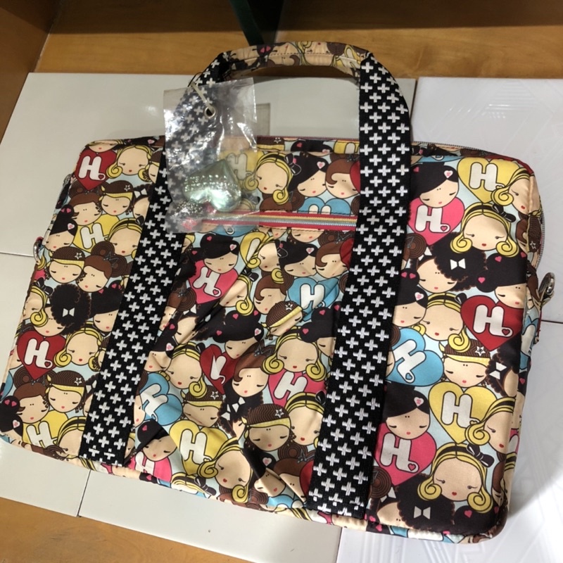 กระเป๋าใส่ labtop ลาย harajuku lover