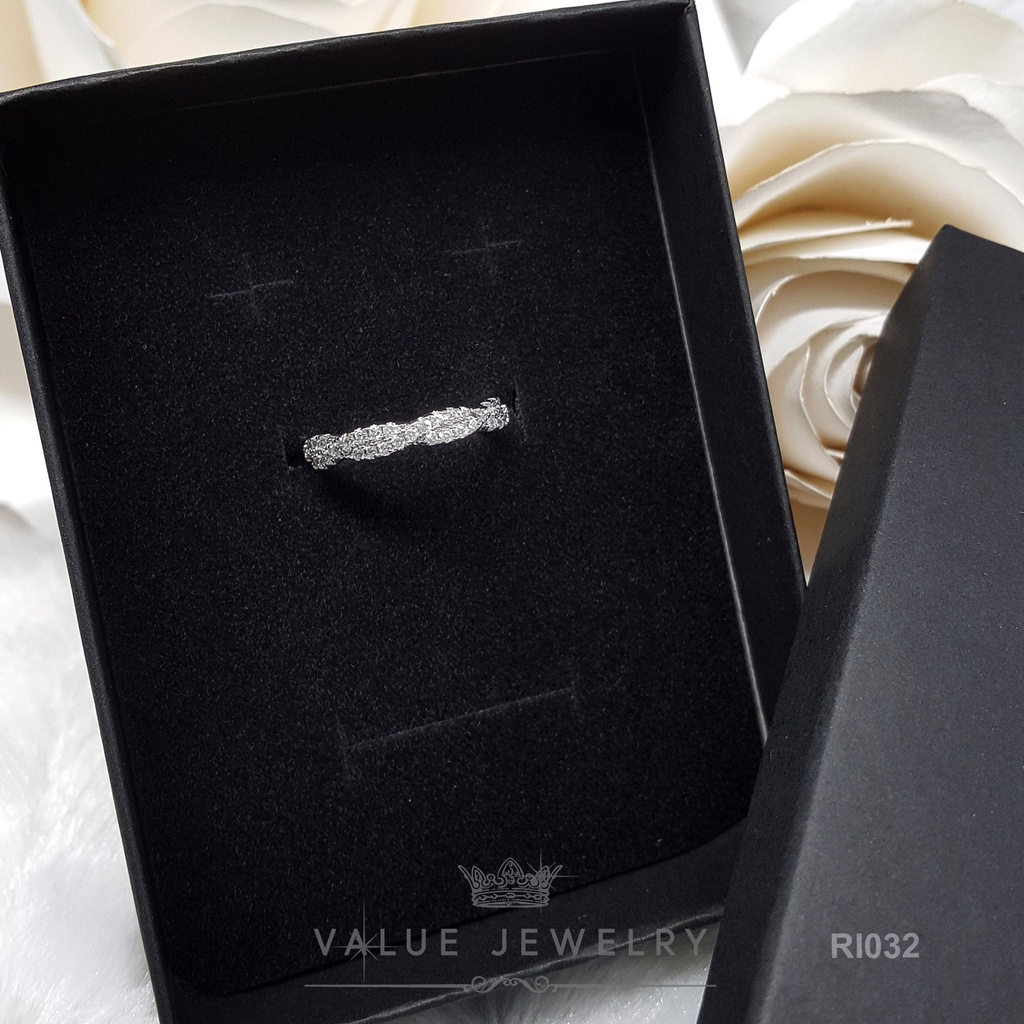 แหวนเพชร ประดับคริสตัลแท้ ทรงเพชรกลม 2แถวลายสลับ ฝังครึ่งวง แหวนผู้หญิง แหวน เครื่องประดับ RI032 ValueJewelry - รูปที่ 5