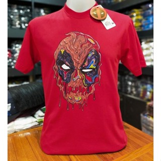 เสื้อยืดMarvel ลิขสิทธิ์แท้ ลายDeadpool สีแดง (MVX-323)