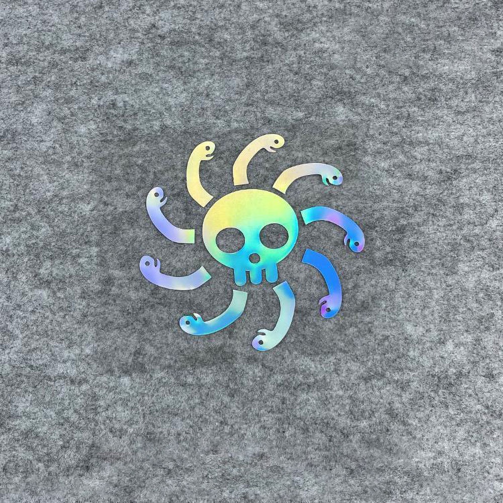 "One Piece" Kuja Pirates สติ๊กเกอร์ตัวรถจักรยานยนต์สะท้อนแสง กันน้ํา ประตูรถ รูปลอกหน้าต่างรถยนต์