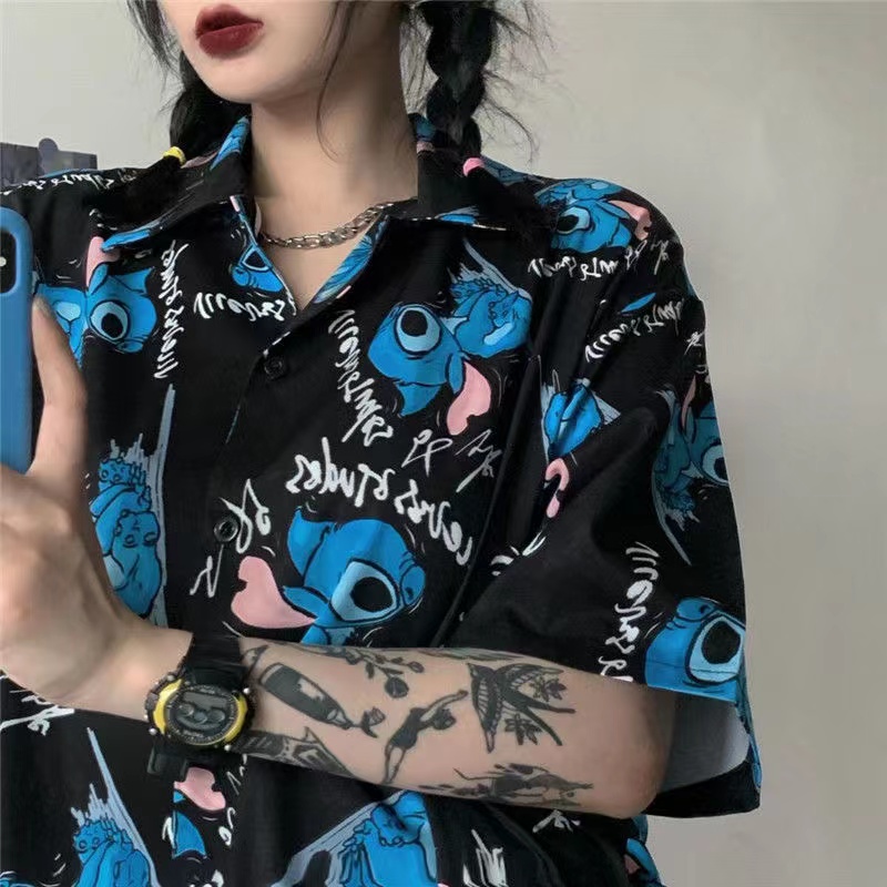 ใหม่ เสื้อเชิ้ตแขนสั้น ผ้าชีฟอง พิมพ์ลายกราฟฟิติ ทรงหลวม แฟชั่นฤดูร้อน สไตล์วินเทจ