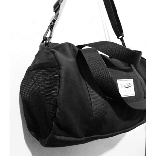 Duffle Bag M กระเป๋าผ้าแคนวาส ทรงกระบอก-ทรงหมอน