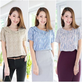 Narinari : NT2070 One Side Collar Graphic Blouse – เสื้อทำงาน (ใช้โค้ด NARISP9 ลดทันที 65.- เมื่อช็อปครบ 500.-)