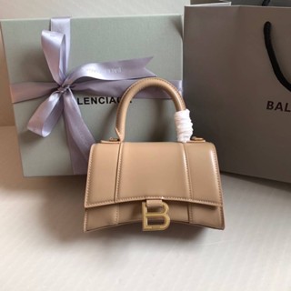 พร้อมส่ง New Balenciaga Hourglass xs top handle bag(Ori)