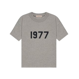 FOG – ESSENTIALS 1977 Logo T-Shirt (DARK OATMEAL)