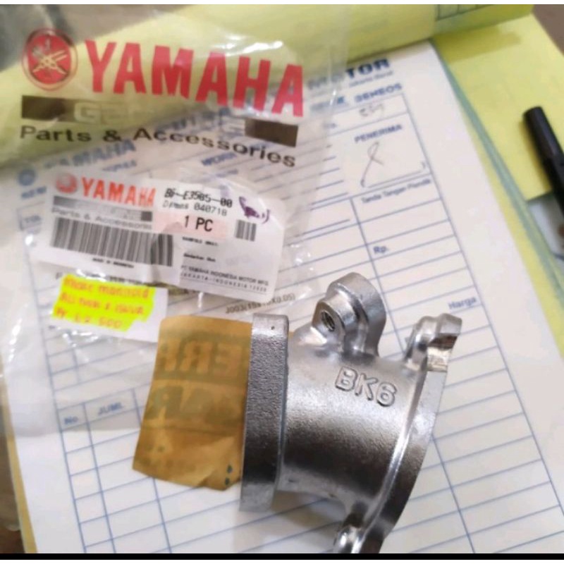 Manifold Manifold Yamaha R15 R 15 VVA V3 BK6-E3585 เดิมyamaha