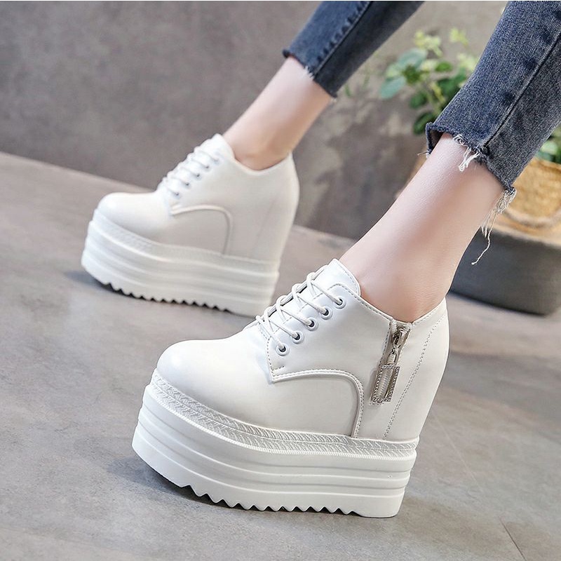 พรีออเดอร์ (พร้อมส่ง ขาว 37=1) รองเท้าหนัง PU ผูกเชือกแต่งซิปข้าง ส้นสูง 6 cm+เสริมส้น 5 cm