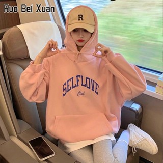 RUO BEI XUAN เสื้อสเวตเตอร์มีฮู้ดพิมพ์ลายผู้หญิงเสื้อสเวตเตอร์นักเรียนทรงหลวมใหม่