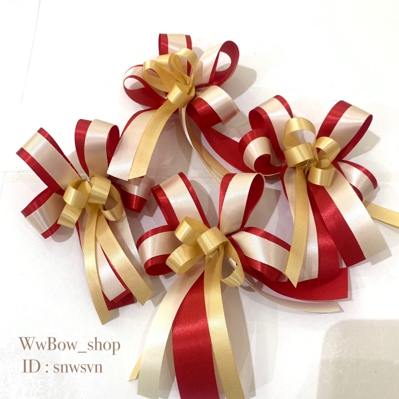 สินค้าพร้อมส่ง จัดส่งวันถัดไป  โบว์สำเร็จรูปสีแดงครีมยอดฮิต  โบว์ผูกกระเช้า ของขวัญ วันปีใหม่ คริสมาสต์