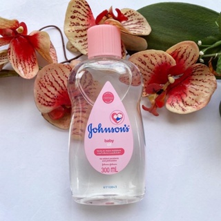 300 ml. วันผลิต 07/22 จอห์นสัน เบบี้ ออยส์ Johnson’s Baby Oil ขวดชมพู