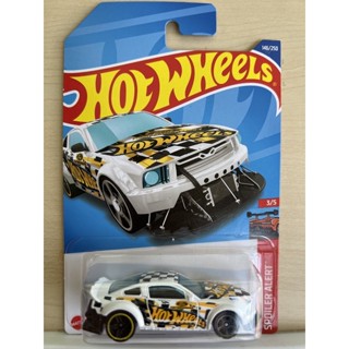 Hotwheels 2005 Ford Mustang(M22)