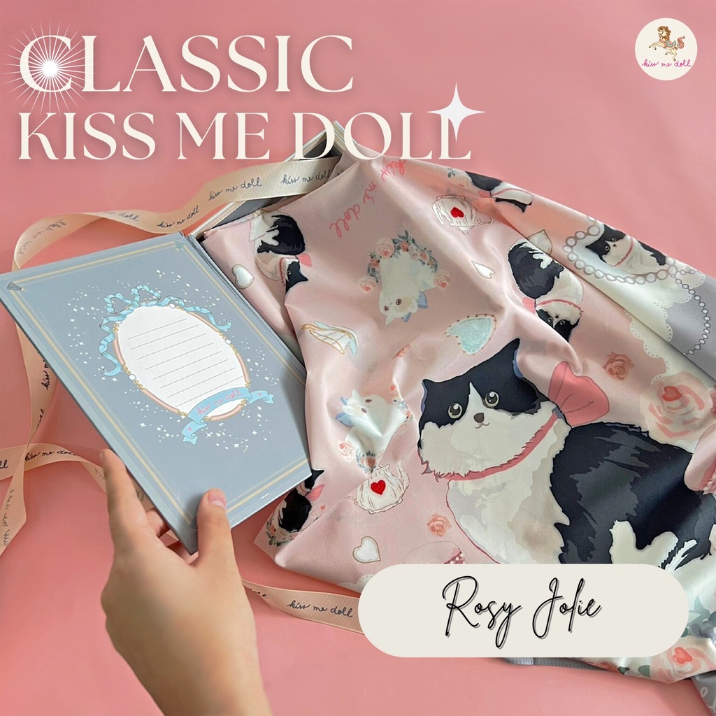 Kiss me doll ผ้าพันคอ/ผ้าคลุมไหล่ New collection ทาส แมว ห้ามพลาด! ลาย Rosy Jolie ขนาด 100x100 cm.