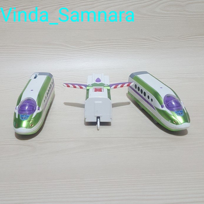 Takara Tomy Plarail Disney Dream Train Buzz LightYear Star Command