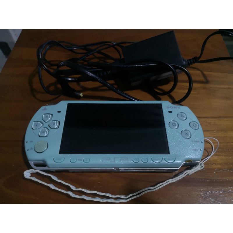 PSP รุ่น 2000 มือสอง​ สภาพ 60-70%