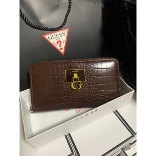 ลดราคาGuess Long Wallet