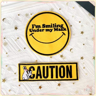 ♚ แผ่นรีดติดเสื้อ ลาย Im Smiling Under My Mask แฟชั่น ♚ 1 ชิ้น Fxxking กระต่ายยิ้ม DIY เย็บบนเหล็กบนป้ายแพทช์