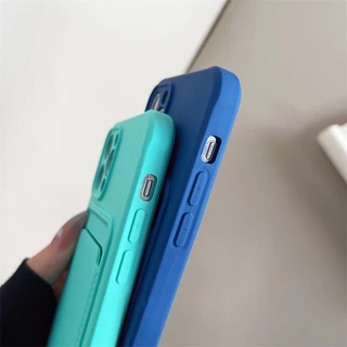 ช่องใส่การ์ดซิลิโคนเคสโทรศัพท์สําหรับiPhone 17 16 15 14 13 12 11 Pro Max XS XR X 8 15 Plus + SE 2020 ฝาครอบโทรศัพท์กันกระแทกสีลูกกวาดพร้อมCaremaฝาครอบป้องกัน