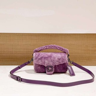 **C** กระเป๋า Coach PILLOW TABBY SHOULDER BAG 18 IN SHEARLING สินค้าใหม่ ของแท้