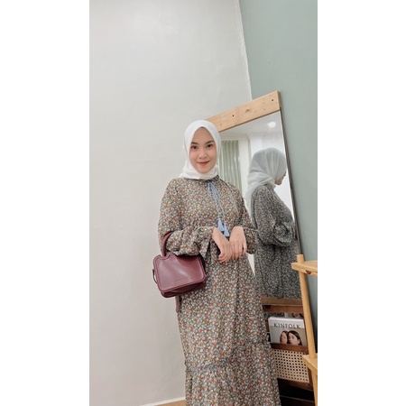 ชุดเดรส Shera | ชุดเดรส