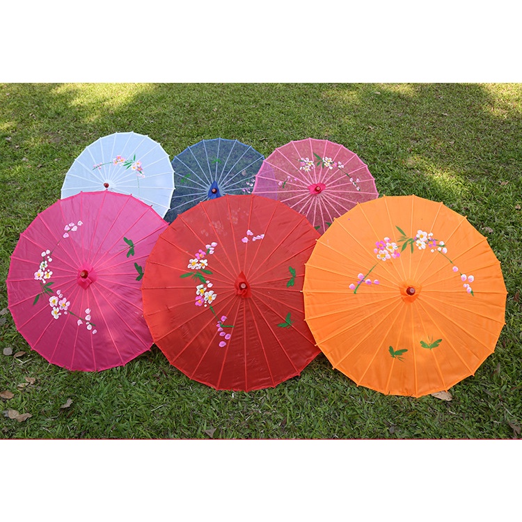 ร่มระบำโบราณจีนย้อนยุคผ้าวาดลายสีน้ำมัน ตกแต่งเทศกาลตรุษจีน 舞伞