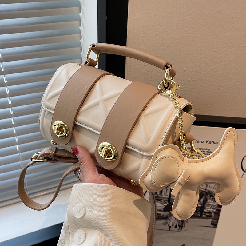 💗เตรียมจัดส่ง💗แฟชั่นรุ่นใหม่เกาหลีการออกแบบที่เรียบง่ายวินเทจผ้าคุณภาพสูงเดินทางแบบพกพาข้ามร่างกายกระเป๋า