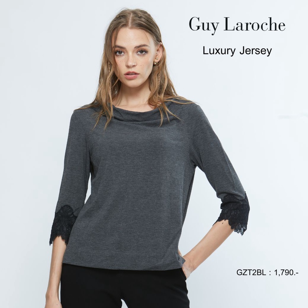 Guy Laroche เสื้อผู้หญิง  COZY KNIT : Luxury jersey blouse แต่งลูกไม้ที่แขน (GZT2BL)