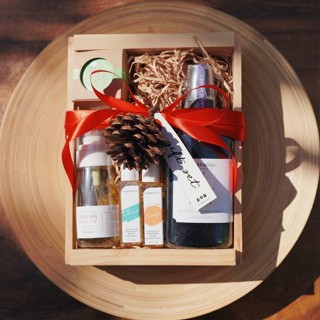 {GIFT SET} WOOD BOX : XL  ชุดสมุนไพรหอม Herbpiness ในกล่องไม้