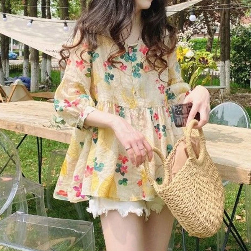 เสื้อครอปแขนตุ๊กตาลายดอกไม้ผู้หญิง thumbnail 4