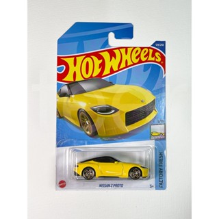 Hotwheels NISSAN Z PROTO (Yellow)