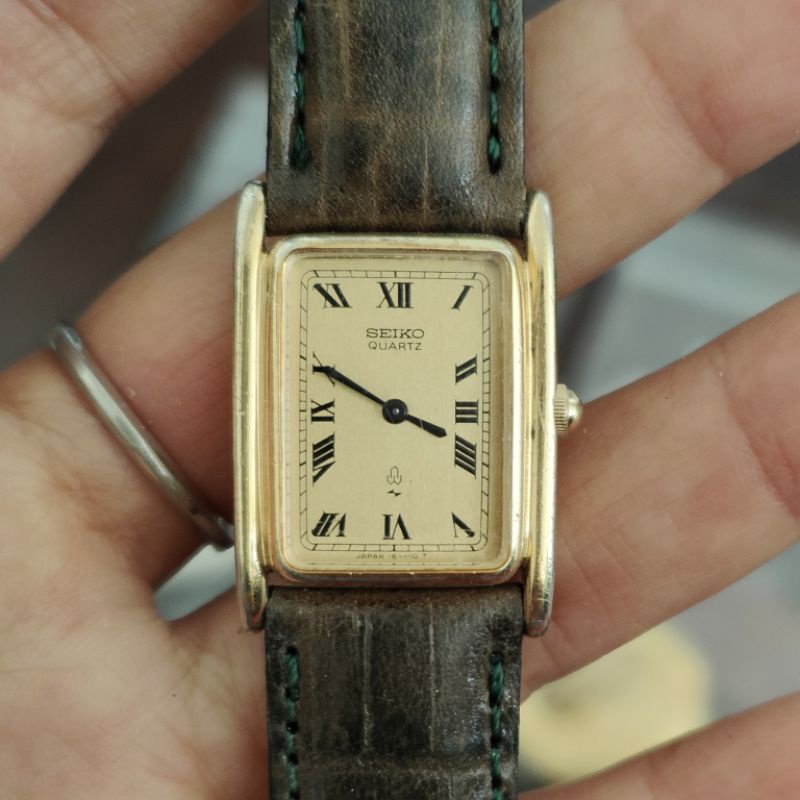 นาฬิกาผู้หญิง นาฬิกา Vintage Seiko tank หลักโรมัน ตัวเรือนสีทอง สายใหม่ สายไซโก้ ระบบ quartz