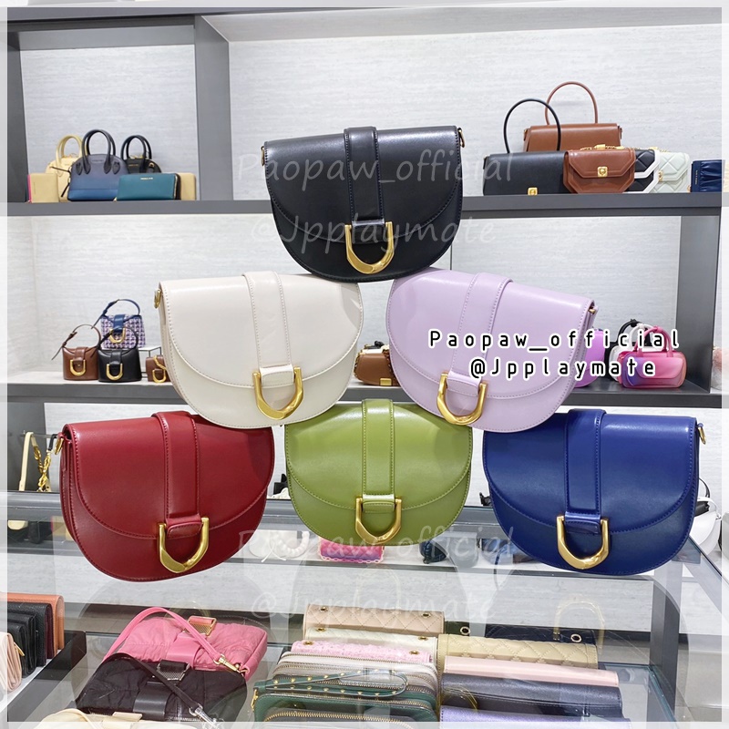 Charles & Keith กระเป๋าสะพายข้าง รุ่น Gabine Saddle Bag : CK2-80781611-1