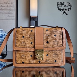 M.C.M ***MEDIUM*** TRACY SHOULDER BAG IN VISETOS